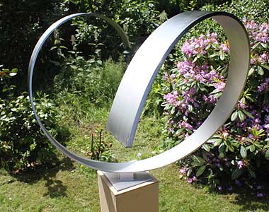 stainless steel sculpture the Wave